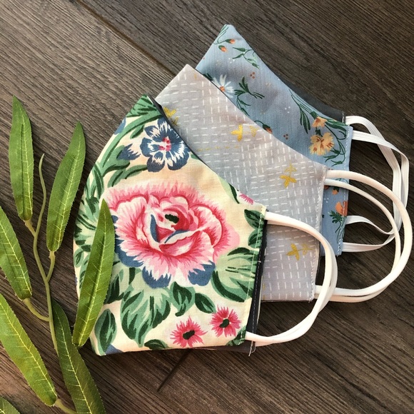 3 Floral Handmade cotton face masks - Picture 2 of 7